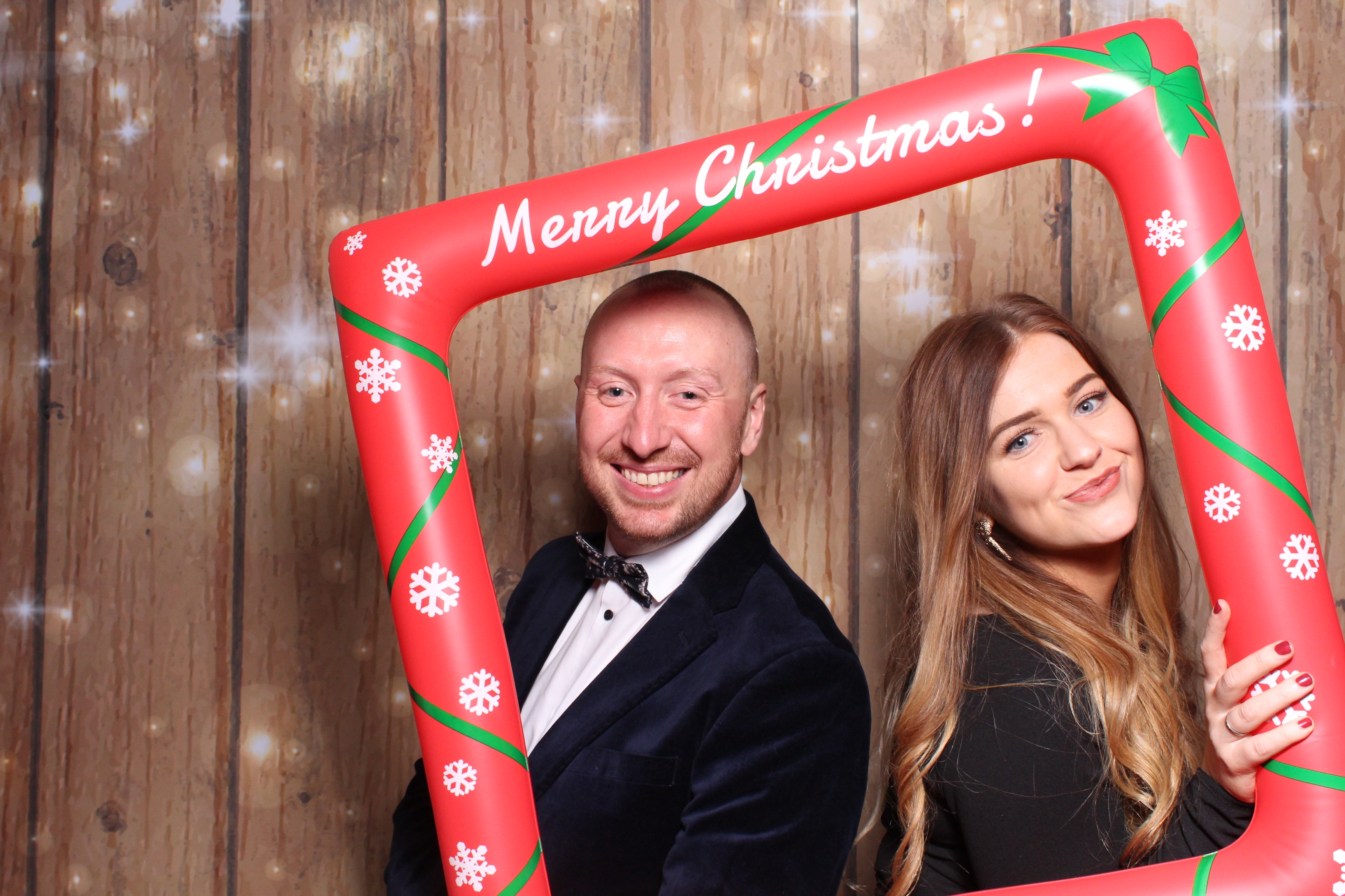 Tes Christmas party  | View more photos from the event at gallery.magicimages.uk/u/MagicImages/Tes-Christmas-party